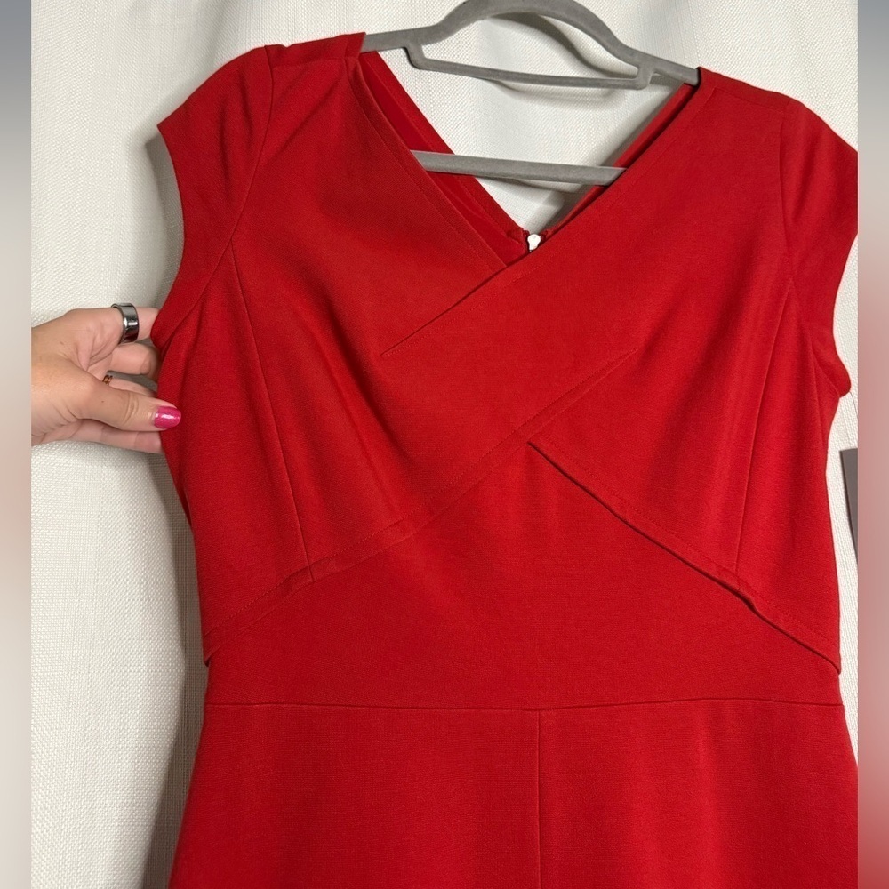 Classiques Entier Red VNeck Sheath Dress 2 - Picture 4 of 8
